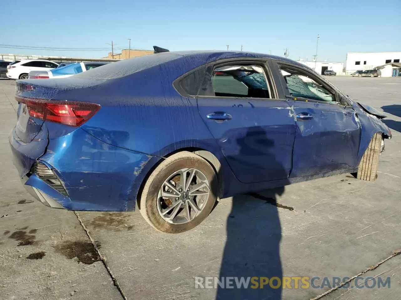 3 fotografías del automóvil dañado 3KPF24AD5RE830992 KIA FORTE 2024
