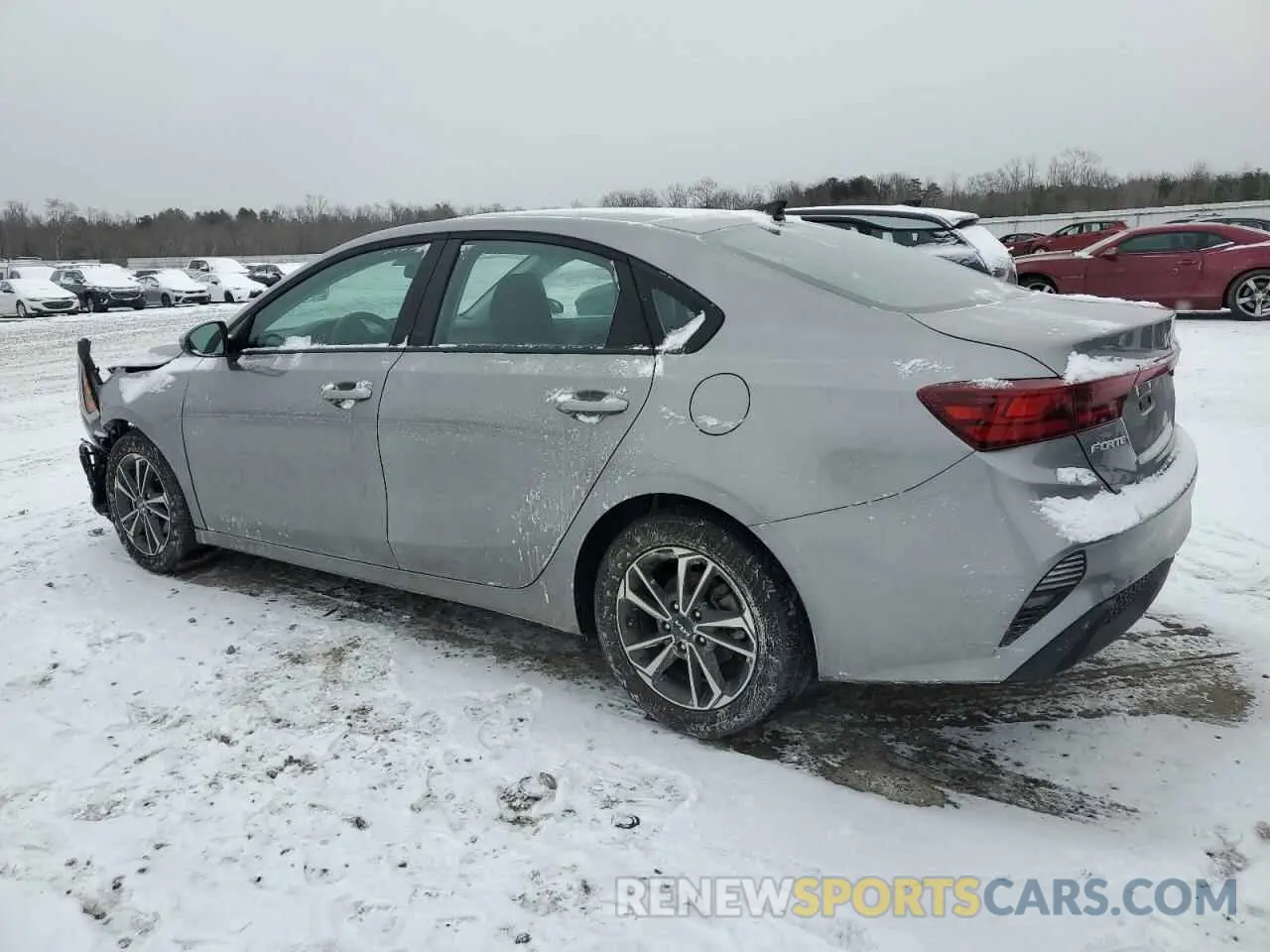 2 fotografías del automóvil dañado 3KPF24AD5RE831981 KIA FORTE 2024