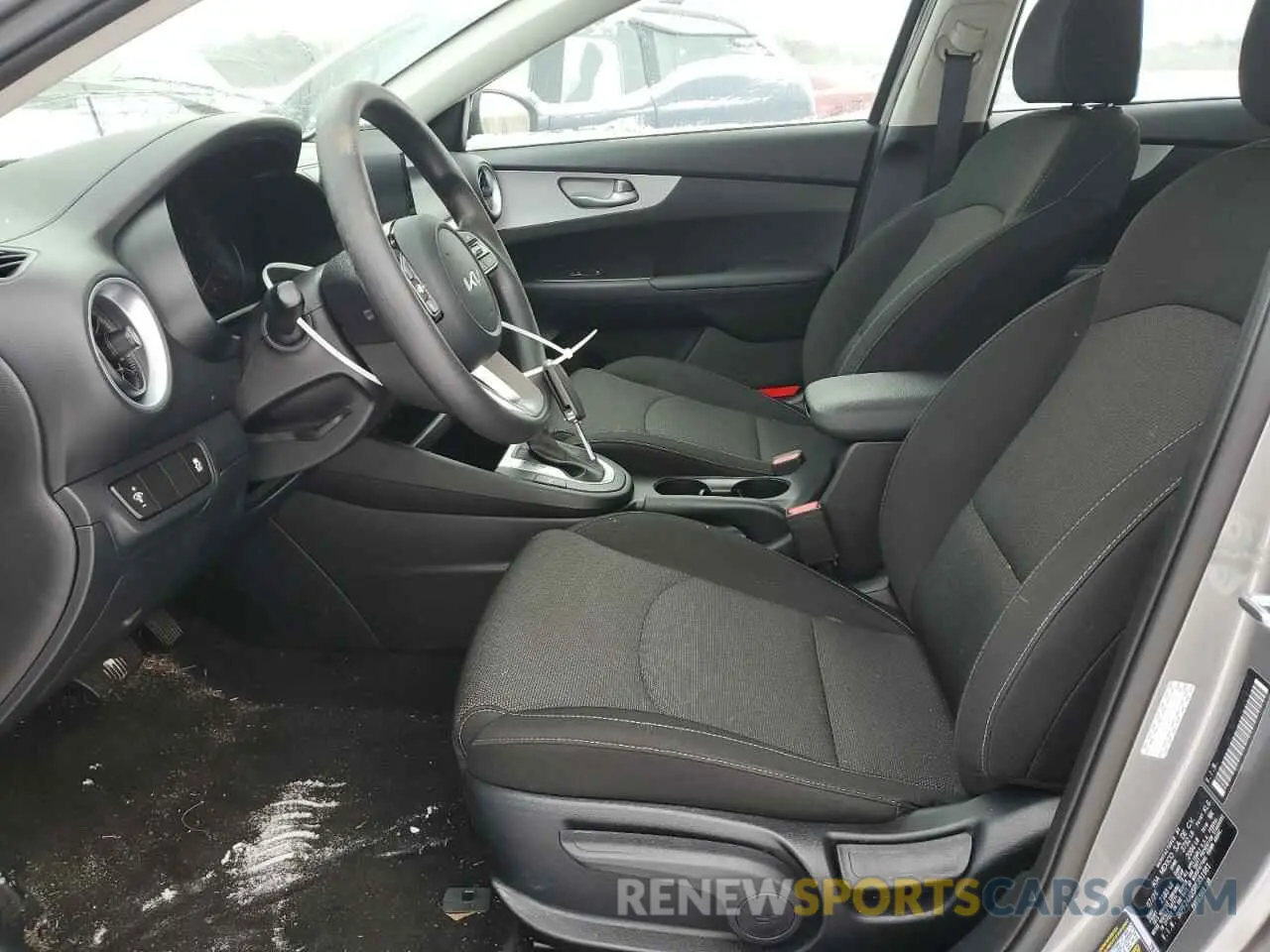 7 fotografías del automóvil dañado 3KPF24AD5RE831981 KIA FORTE 2024
