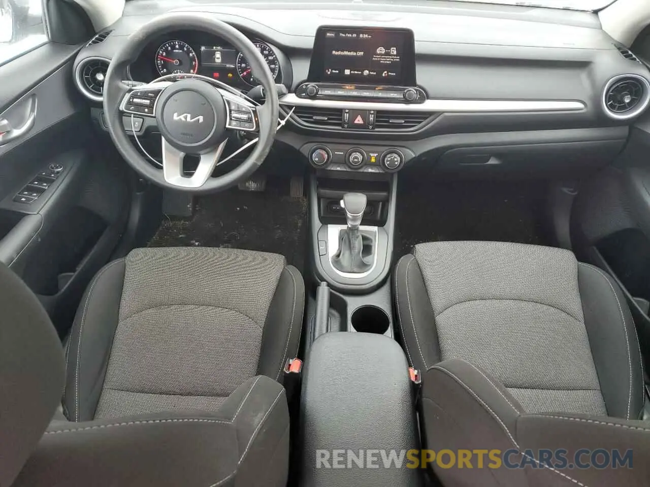 8 fotografías del automóvil dañado 3KPF24AD5RE831981 KIA FORTE 2024