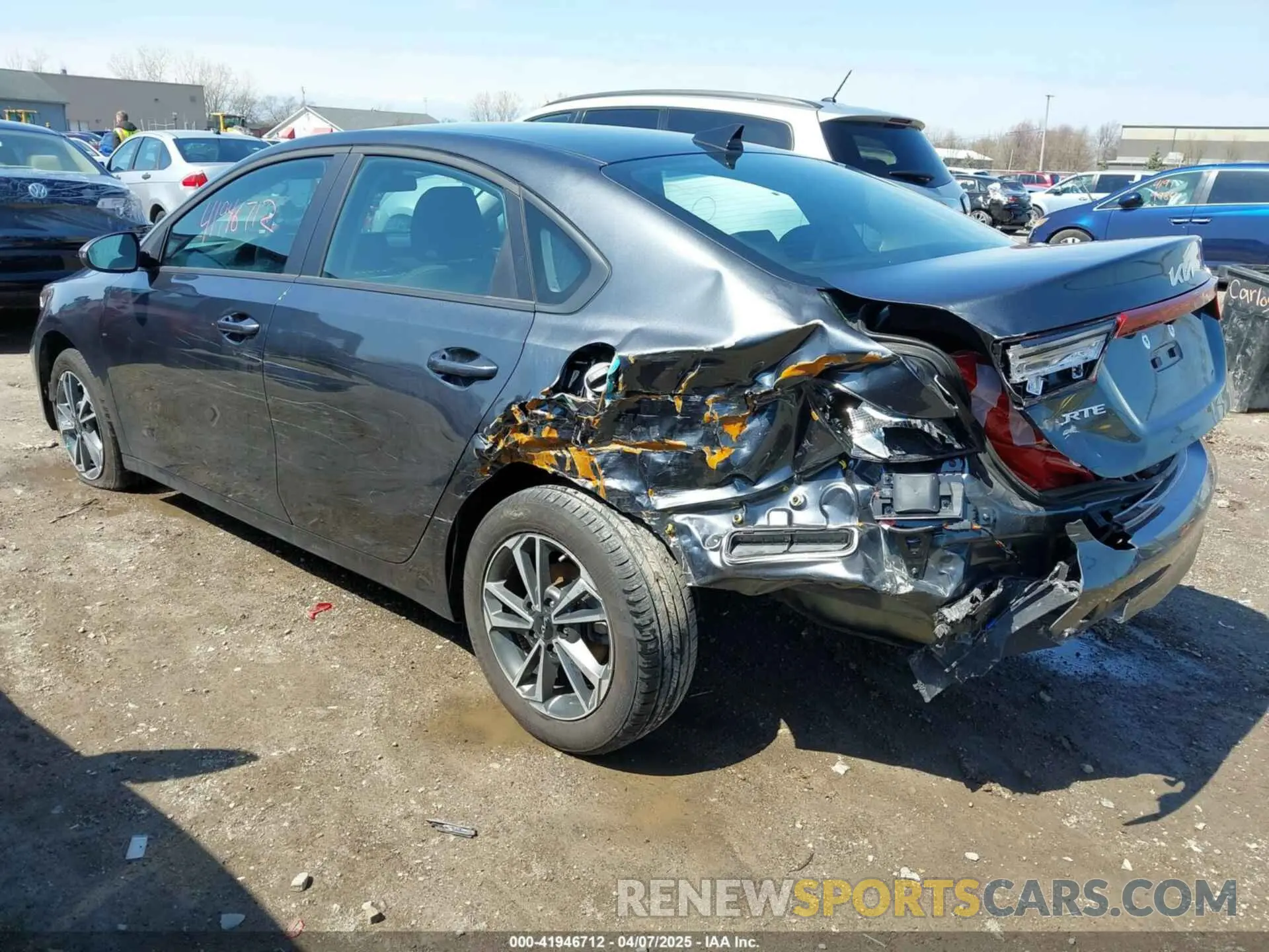 3 fotografías del automóvil dañado 3KPF24AD5RE838266 KIA FORTE 2024