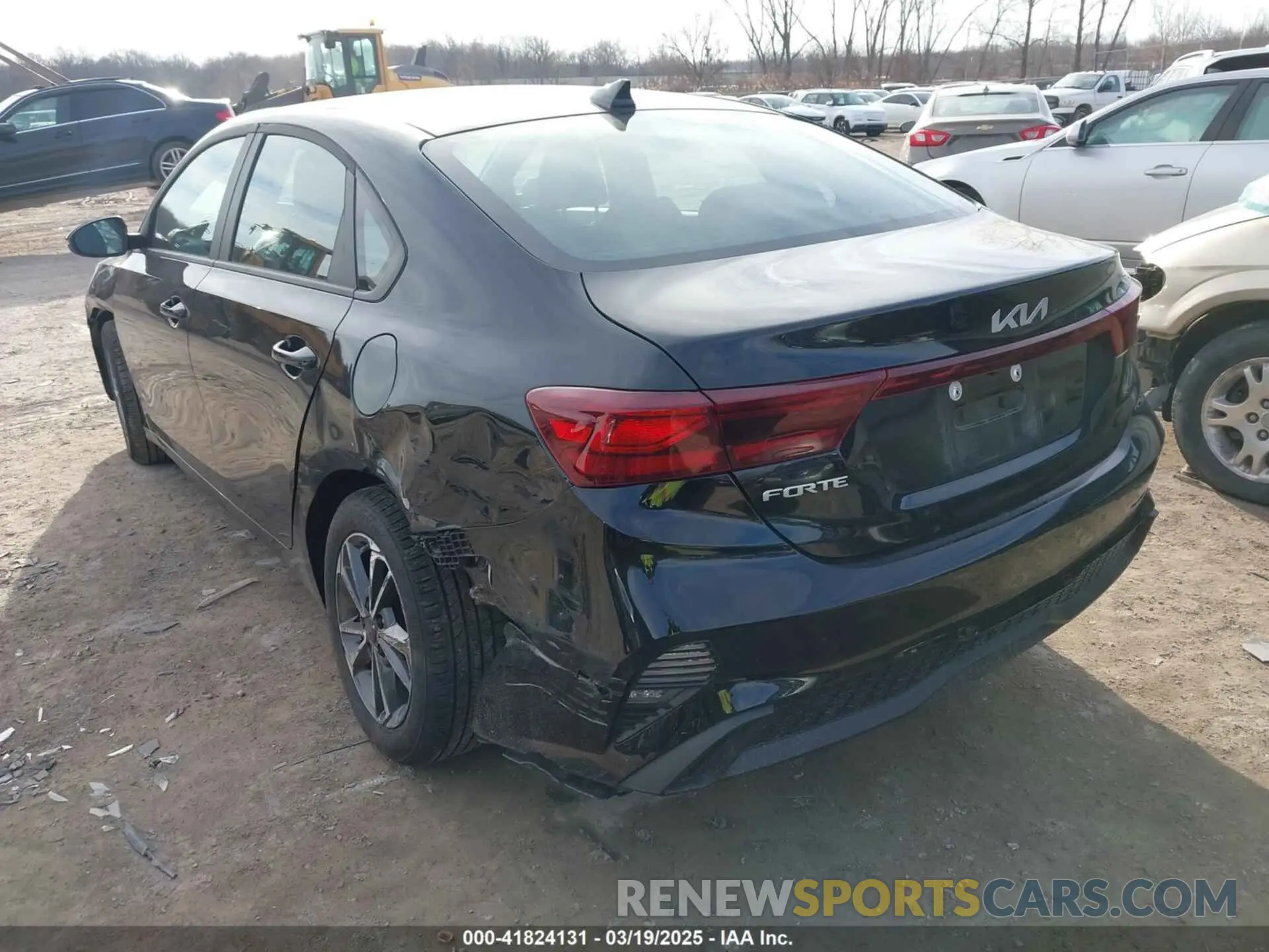 3 fotografías del automóvil dañado 3KPF24AD5RE840129 KIA FORTE 2024