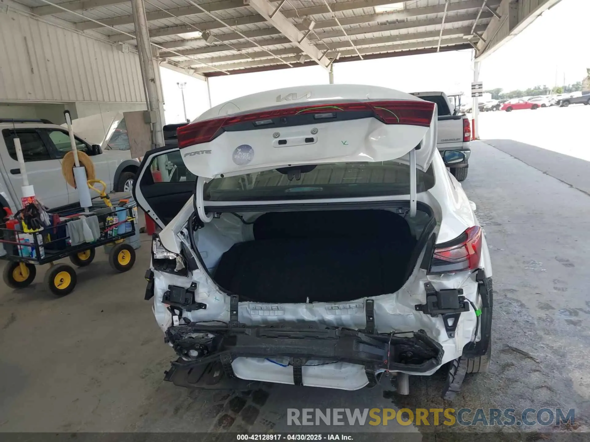 17 fotografías del automóvil dañado 3KPF24AD6RE758698 KIA FORTE 2024