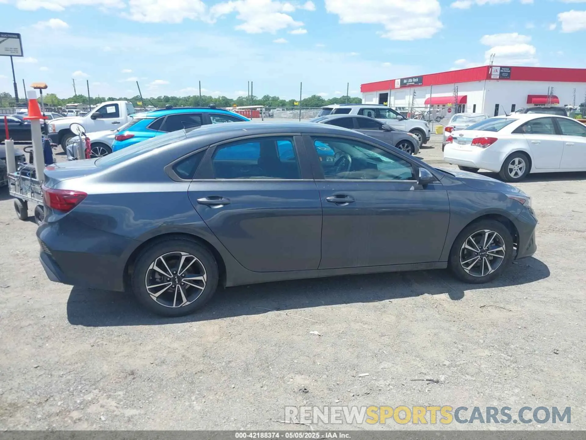 12 fotografías del automóvil dañado 3KPF24AD6RE766882 KIA FORTE 2024
