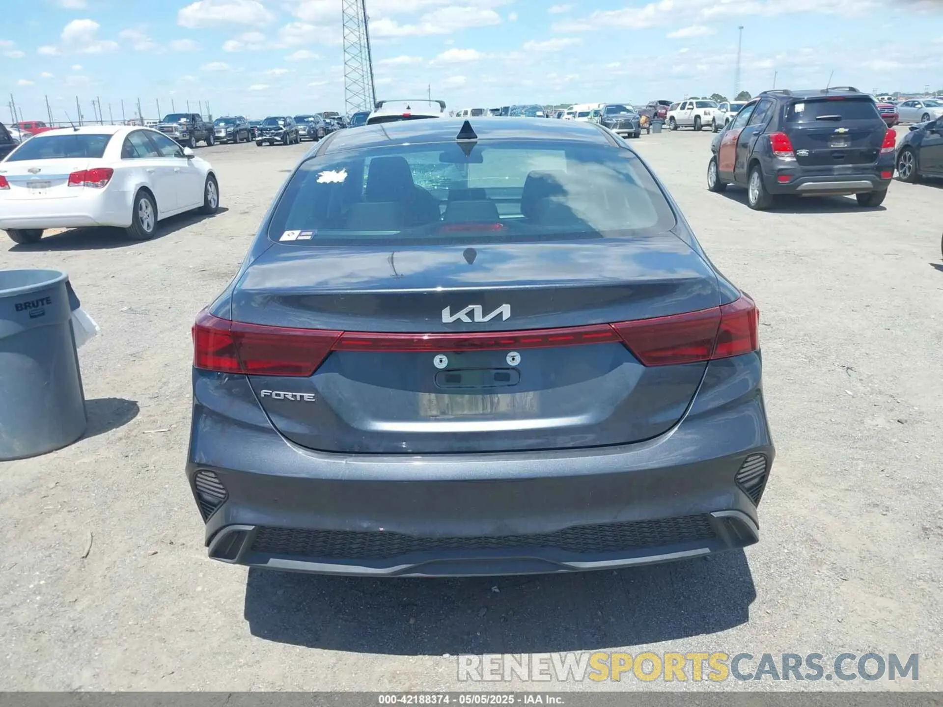 15 fotografías del automóvil dañado 3KPF24AD6RE766882 KIA FORTE 2024