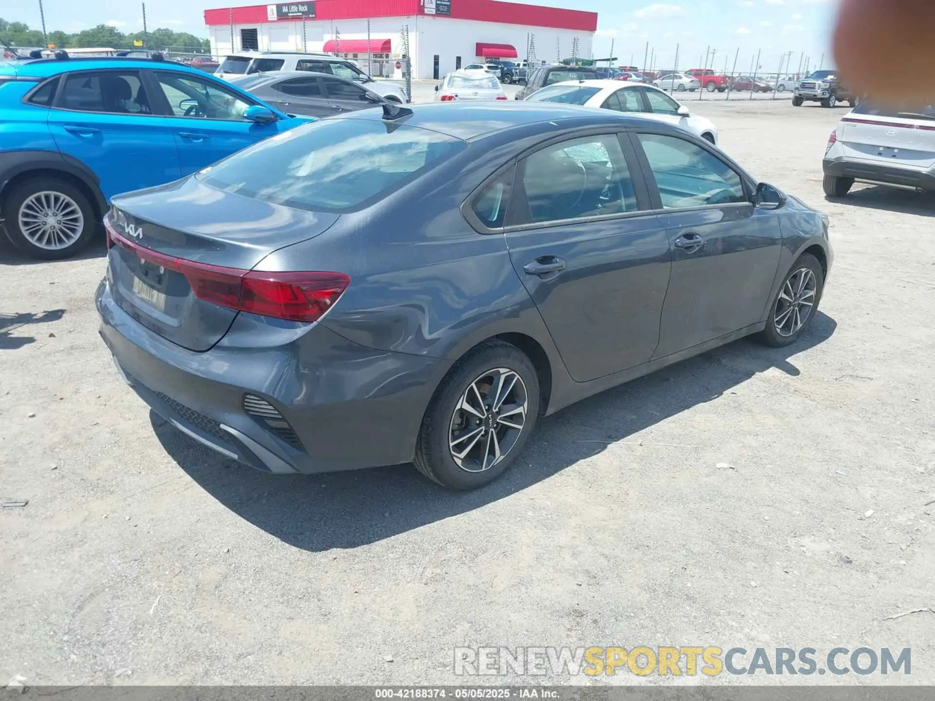 4 fotografías del automóvil dañado 3KPF24AD6RE766882 KIA FORTE 2024