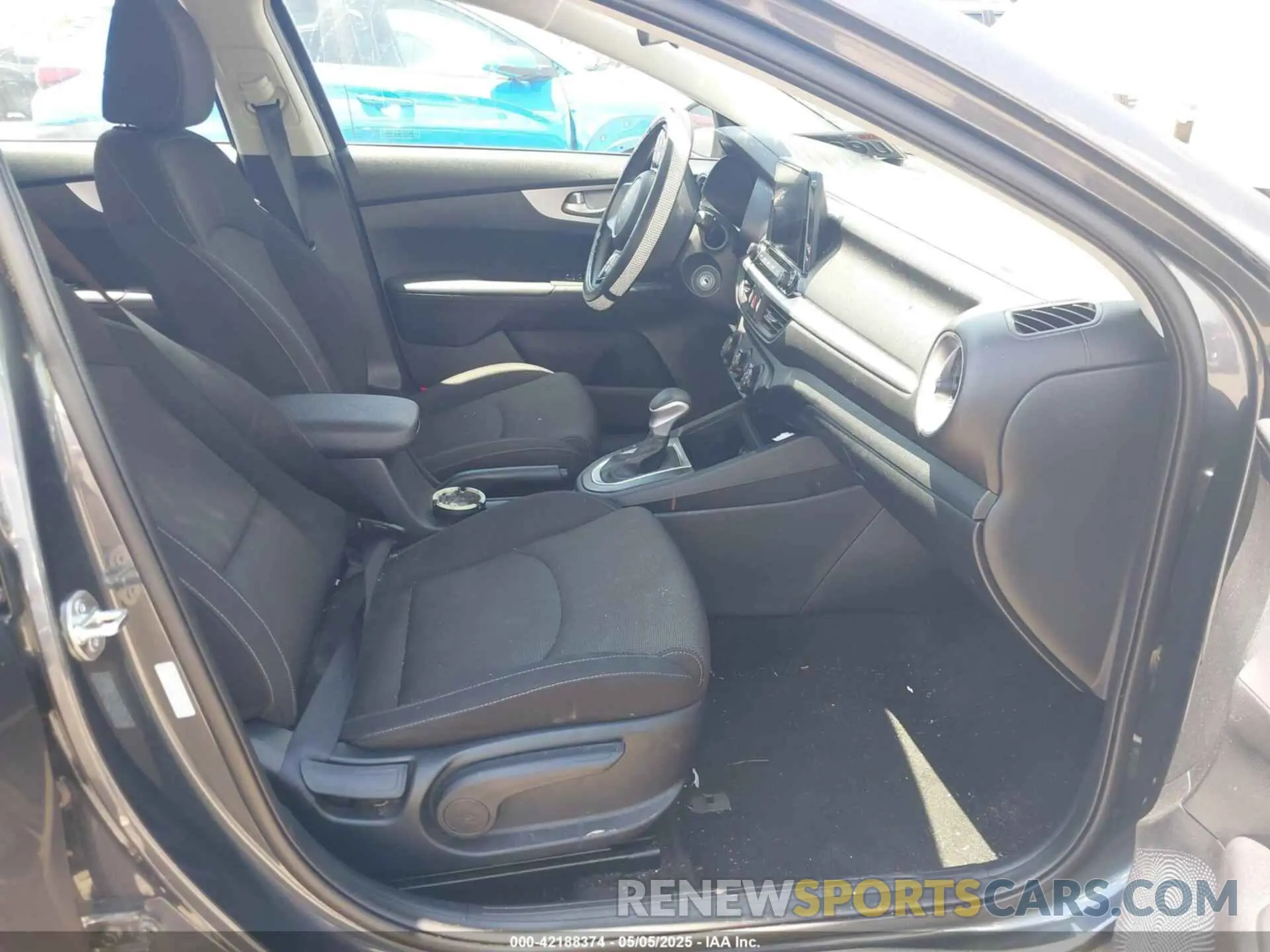 5 fotografías del automóvil dañado 3KPF24AD6RE766882 KIA FORTE 2024