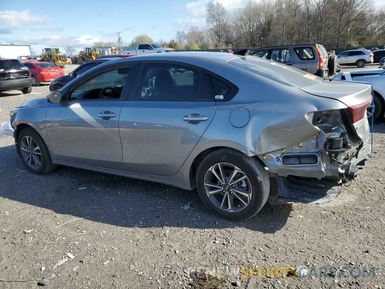 2 fotografías del automóvil dañado 3KPF24AD6RE790678 KIA FORTE 2024
