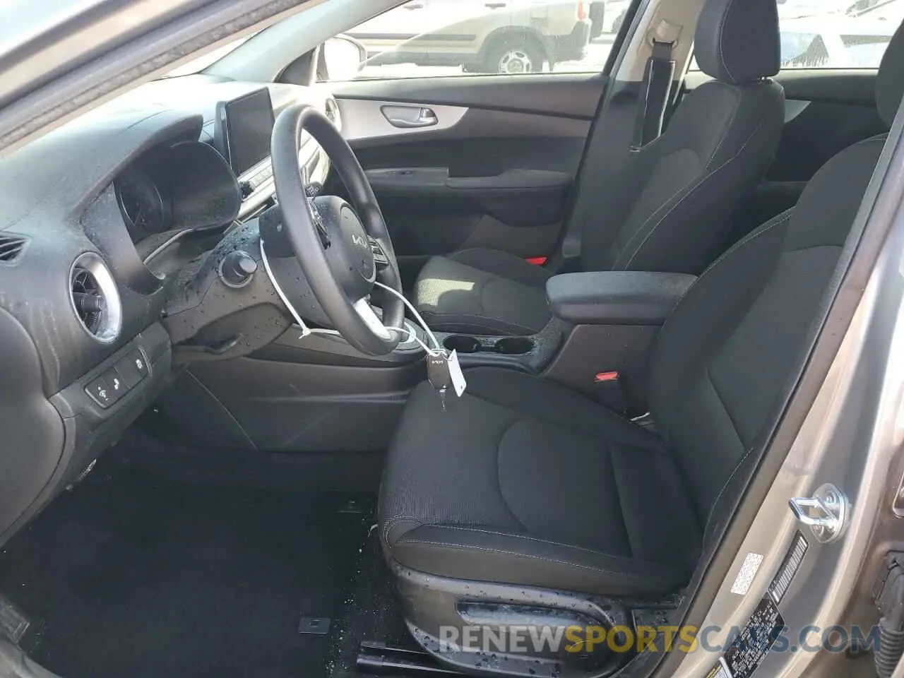 7 fotografías del automóvil dañado 3KPF24AD6RE790678 KIA FORTE 2024