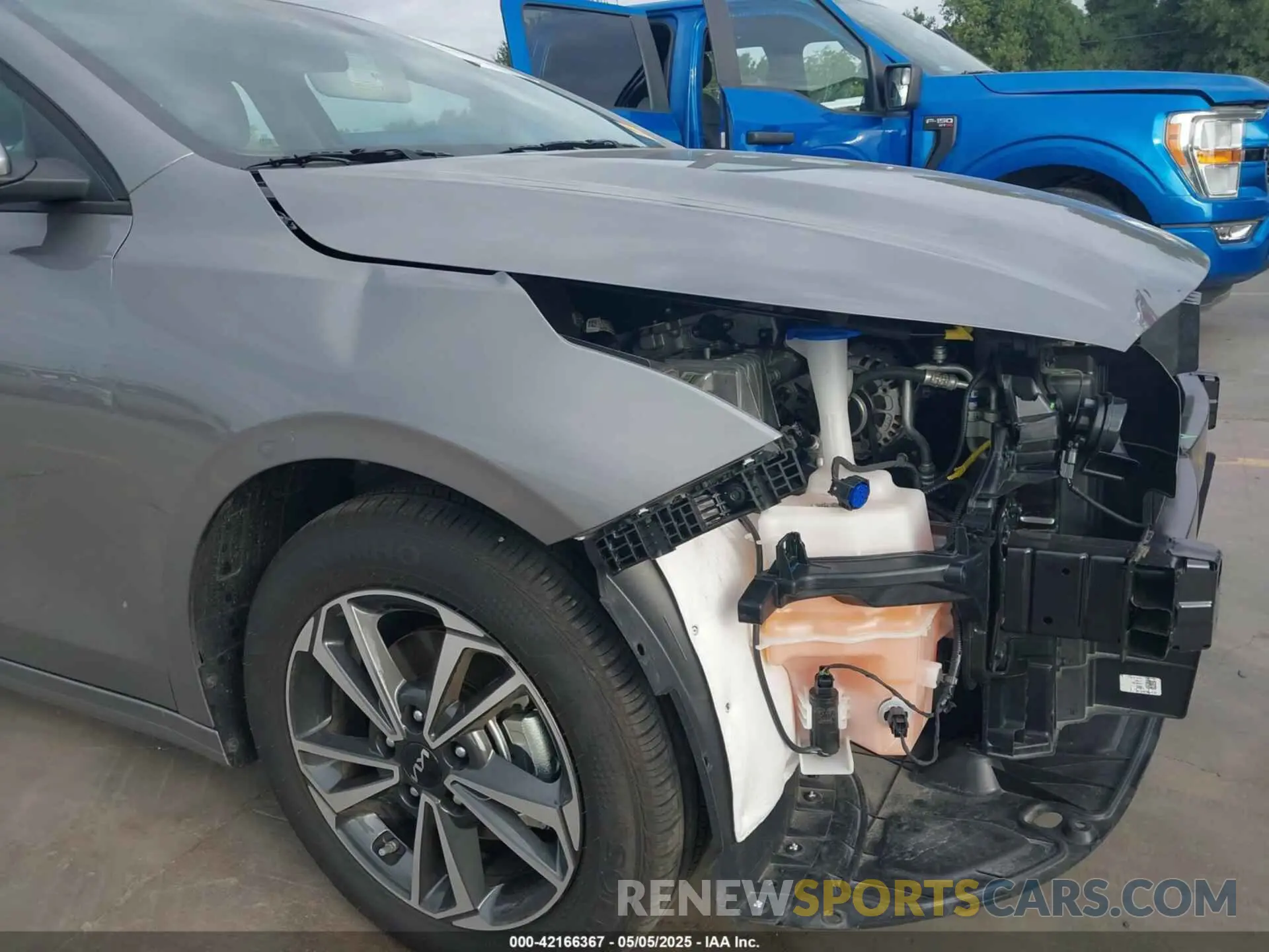 18 fotografías del automóvil dañado 3KPF24AD6RE836512 KIA FORTE 2024