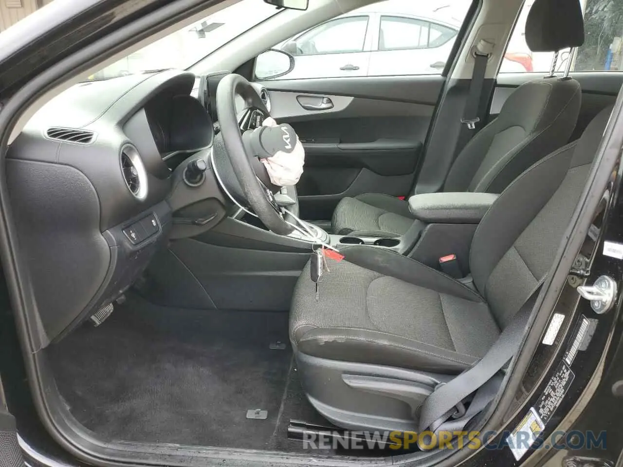 7 fotografías del automóvil dañado 3KPF24AD7RE705864 KIA FORTE 2024