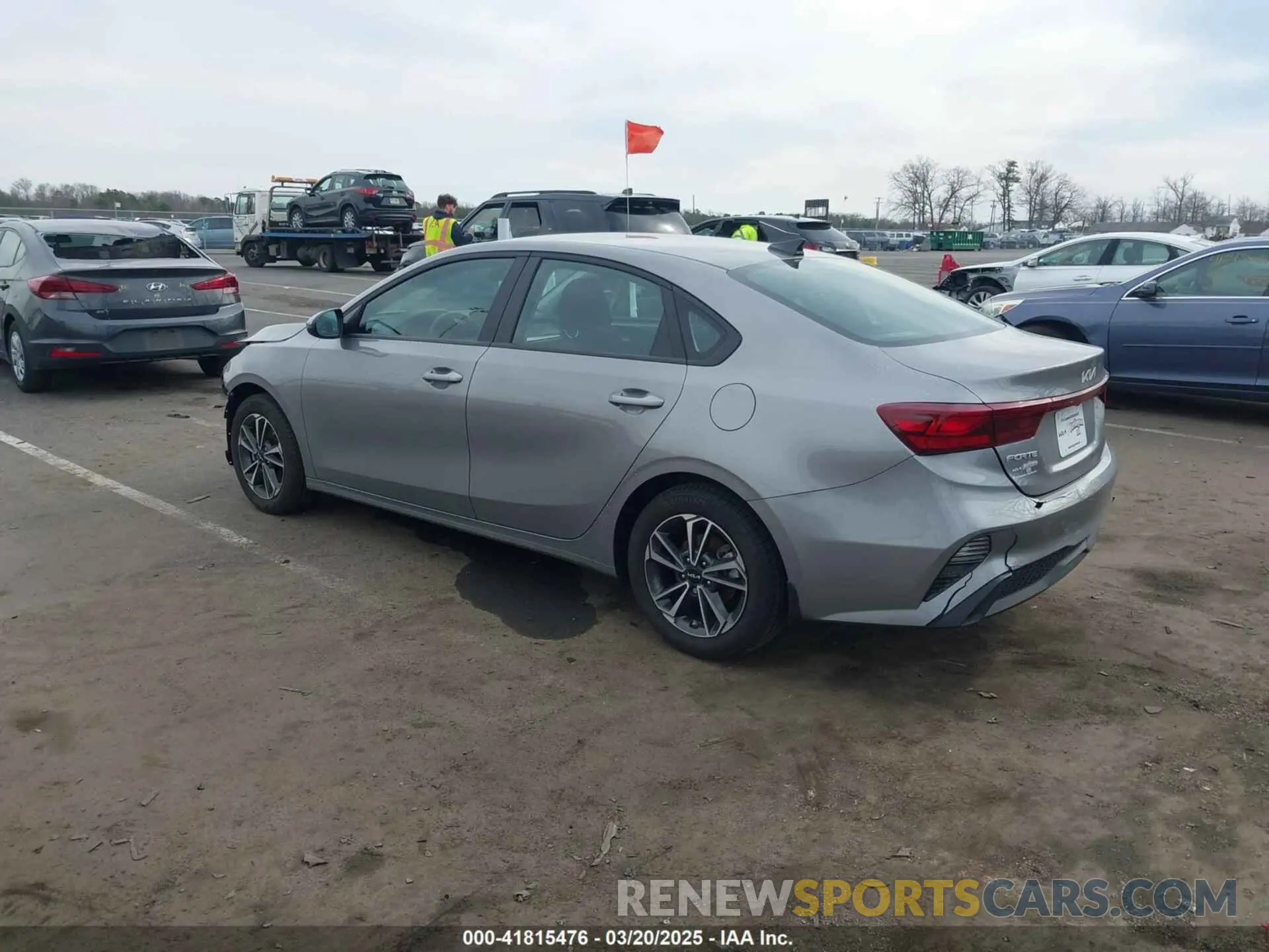 3 fotografías del automóvil dañado 3KPF24AD7RE706870 KIA FORTE 2024