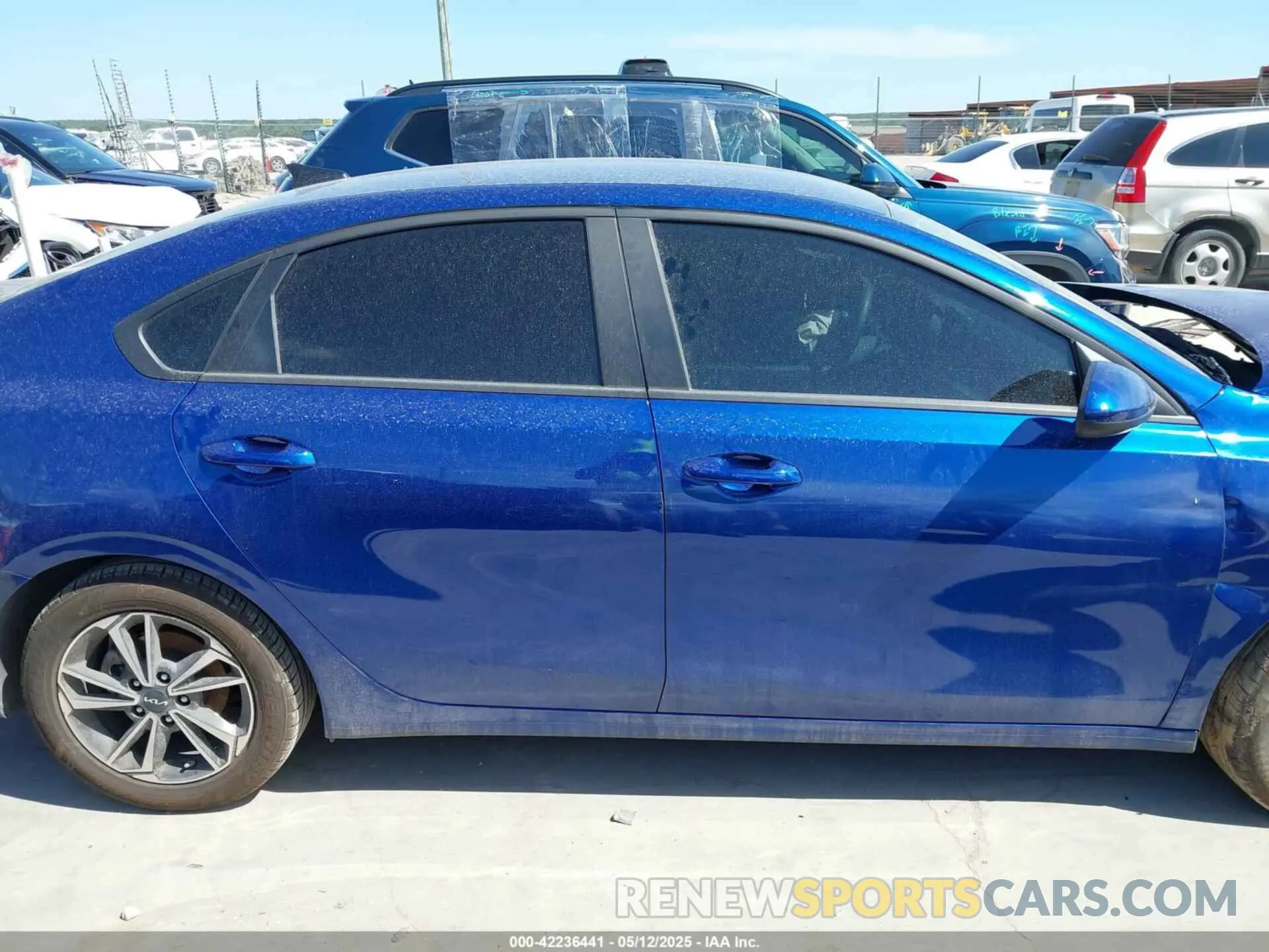 14 fotografías del automóvil dañado 3KPF24AD7RE730554 KIA FORTE 2024