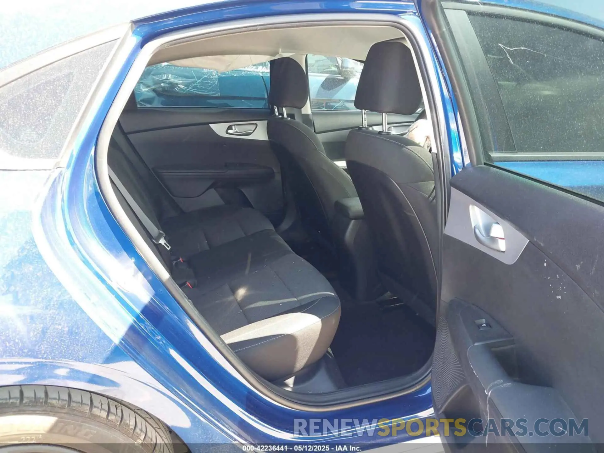 8 fotografías del automóvil dañado 3KPF24AD7RE730554 KIA FORTE 2024