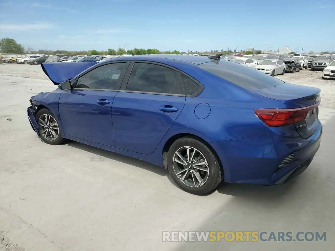 2 fotografías del automóvil dañado 3KPF24AD7RE731204 KIA FORTE 2024