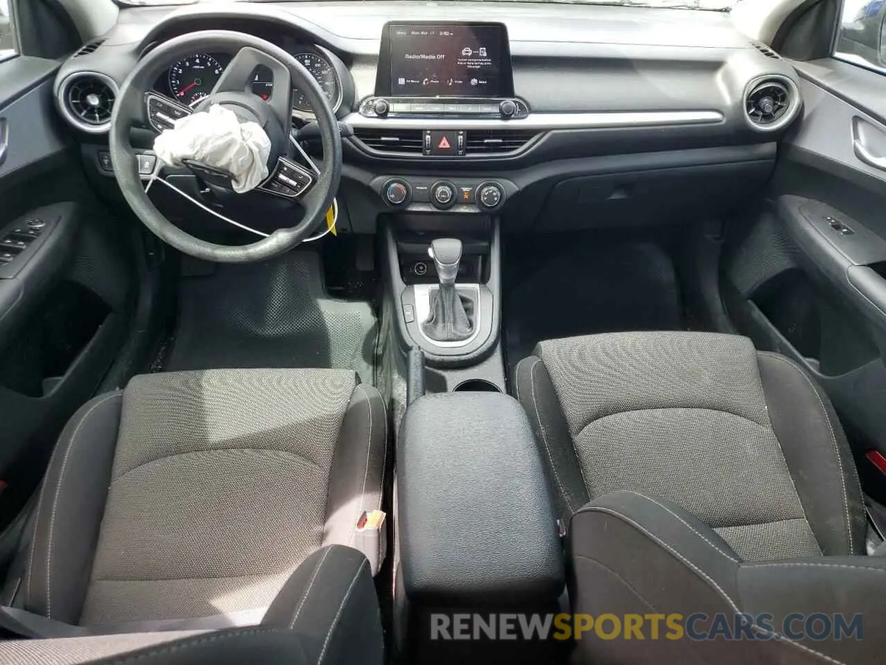 8 fotografías del automóvil dañado 3KPF24AD7RE731204 KIA FORTE 2024