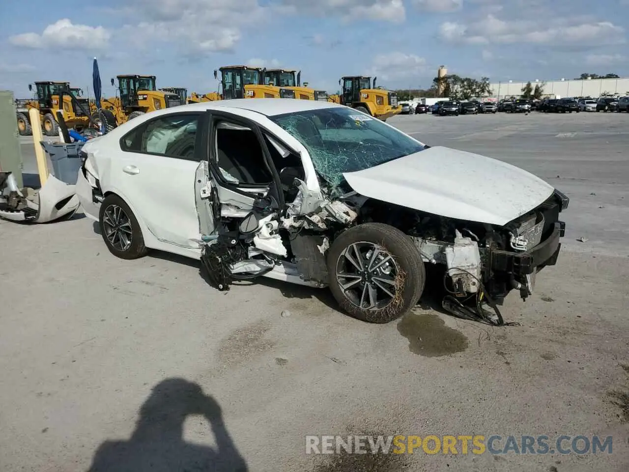4 fotografías del automóvil dañado 3KPF24AD7RE733115 KIA FORTE 2024