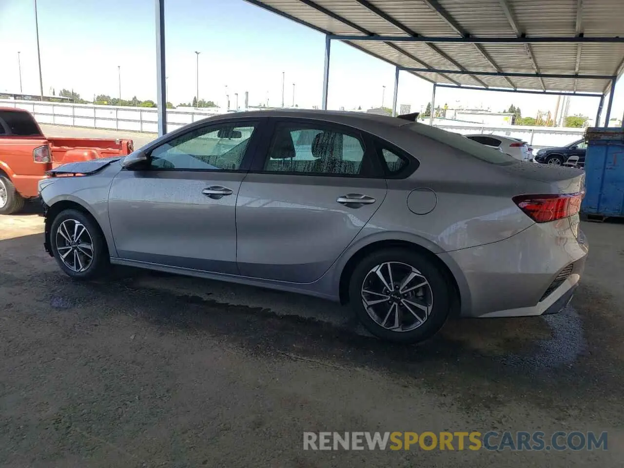2 fotografías del automóvil dañado 3KPF24AD7RE763909 KIA FORTE 2024