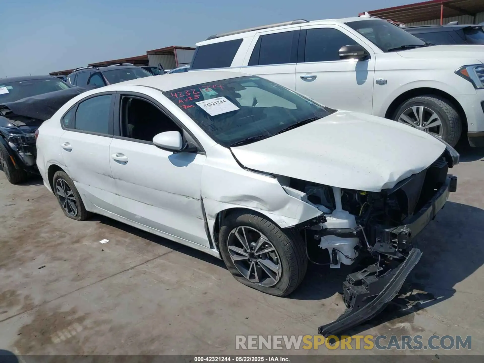 1 fotografías del automóvil dañado 3KPF24AD7RE765000 KIA FORTE 2024