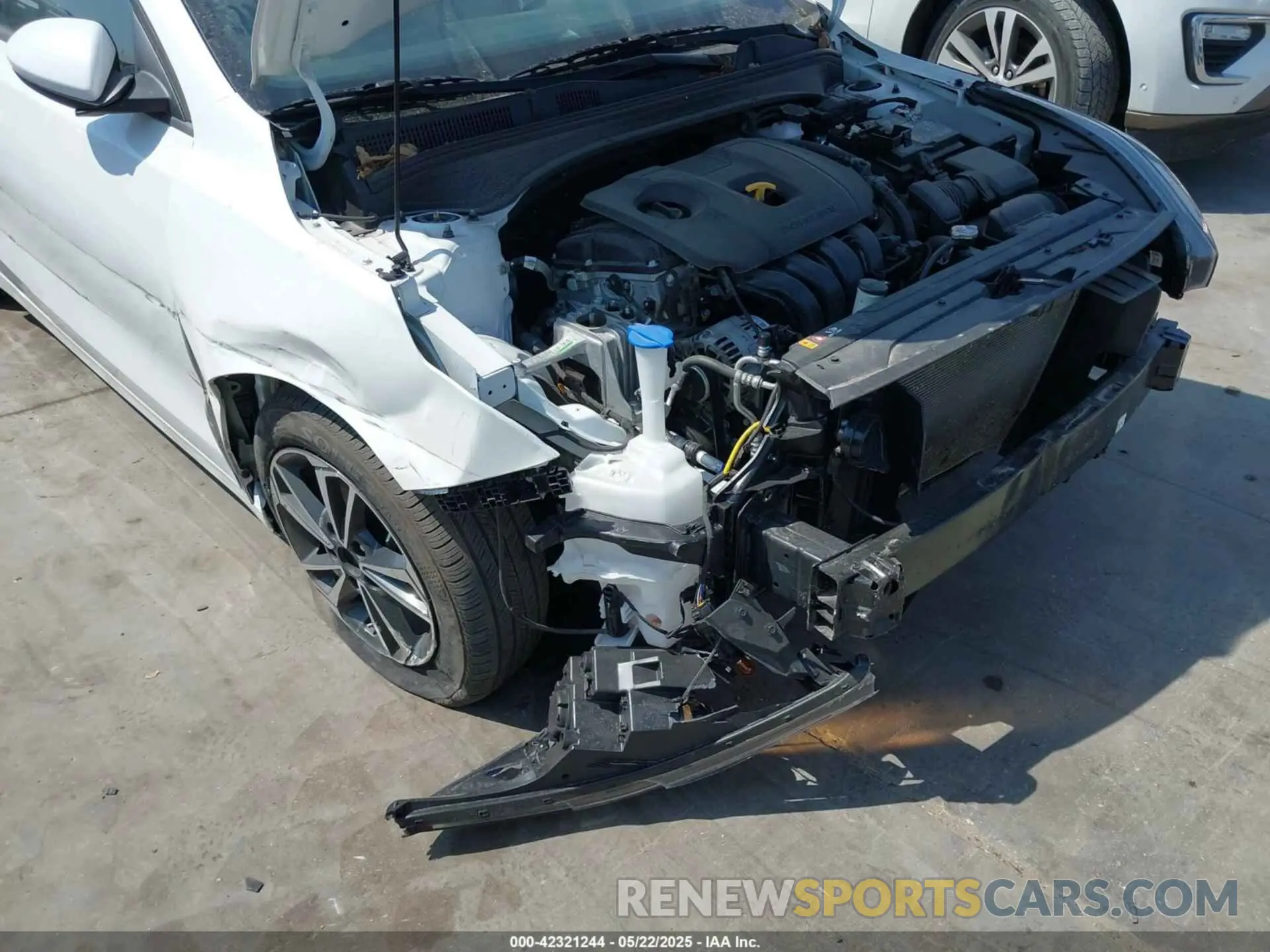 6 fotografías del automóvil dañado 3KPF24AD7RE765000 KIA FORTE 2024