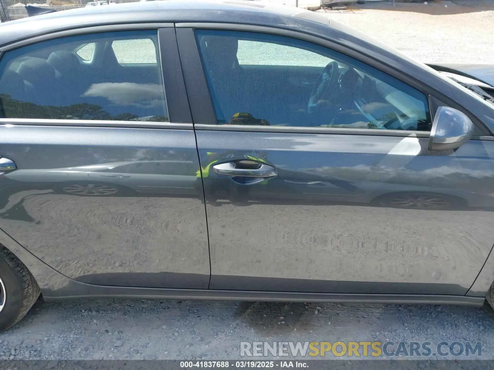 13 fotografías del automóvil dañado 3KPF24AD7RE785604 KIA FORTE 2024