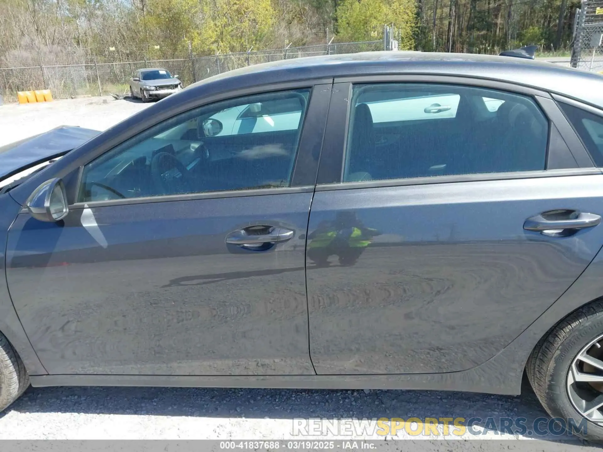 14 fotografías del automóvil dañado 3KPF24AD7RE785604 KIA FORTE 2024