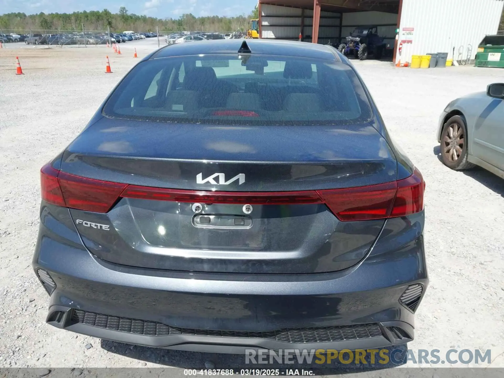 16 fotografías del automóvil dañado 3KPF24AD7RE785604 KIA FORTE 2024