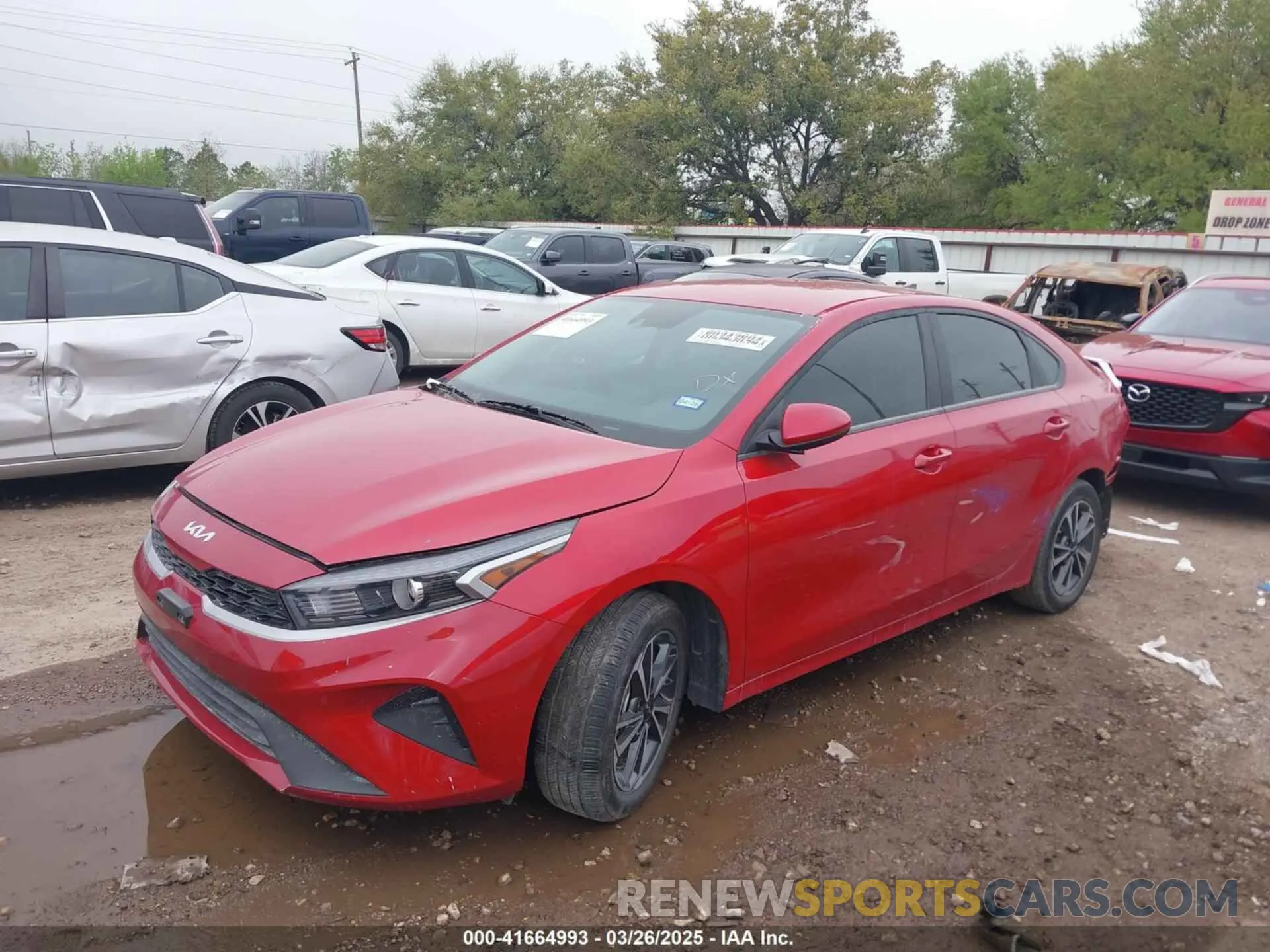 2 fotografías del automóvil dañado 3KPF24AD7RE792858 KIA FORTE 2024