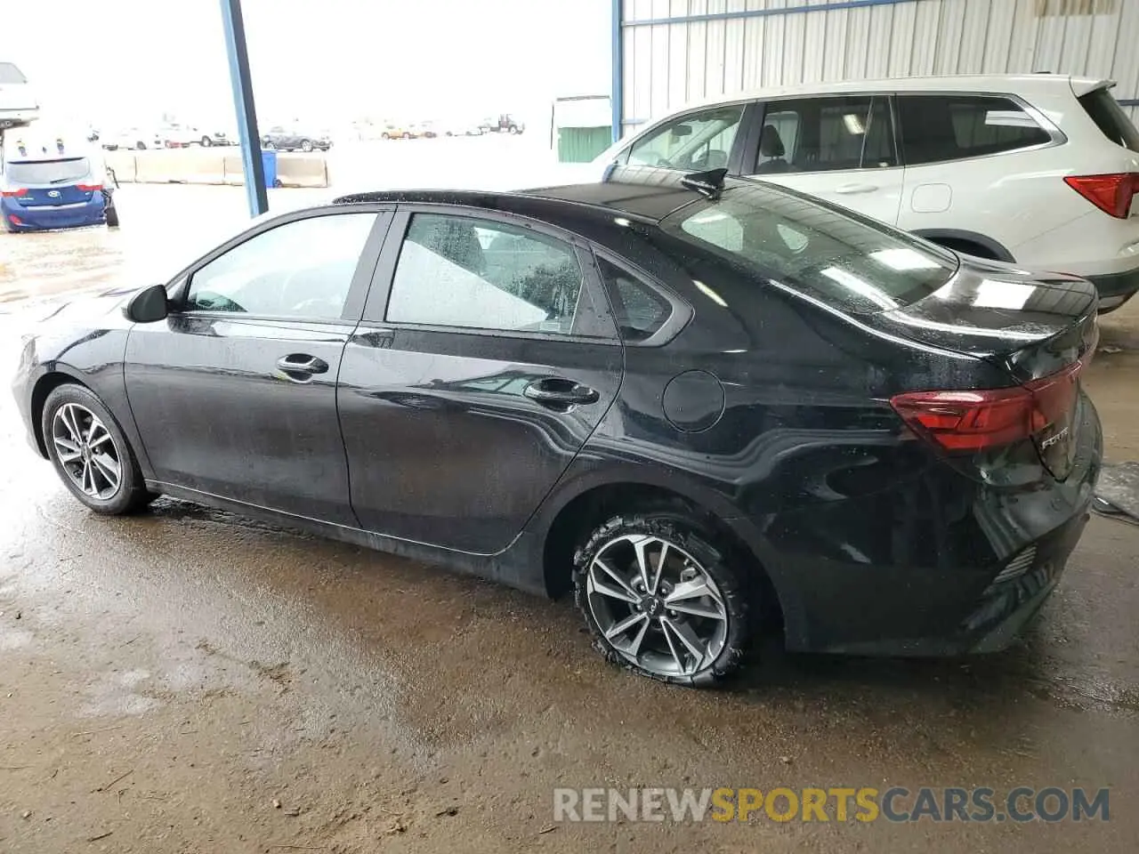 2 fotografías del automóvil dañado 3KPF24AD7RE793377 KIA FORTE 2024