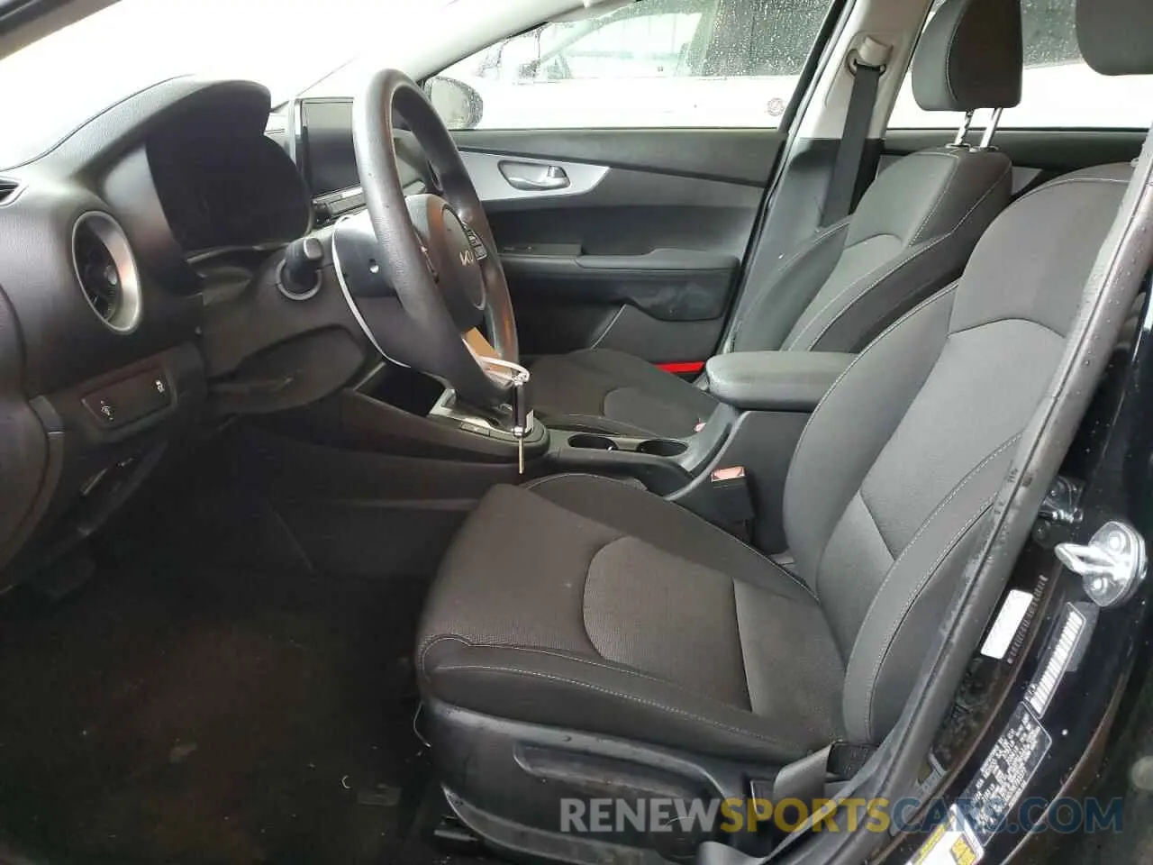 7 fotografías del automóvil dañado 3KPF24AD7RE793377 KIA FORTE 2024