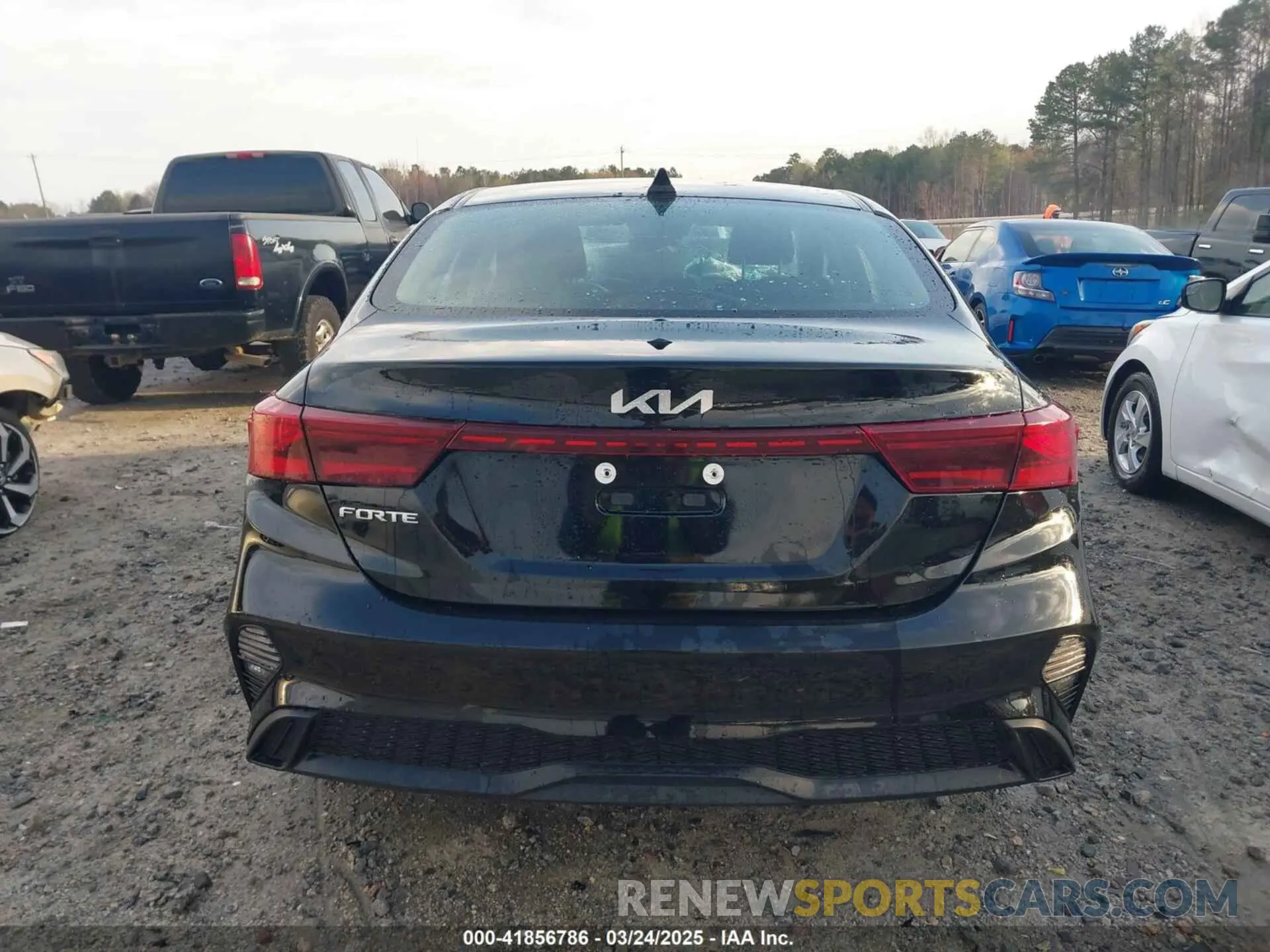 16 fotografías del automóvil dañado 3KPF24AD7RE799390 KIA FORTE 2024