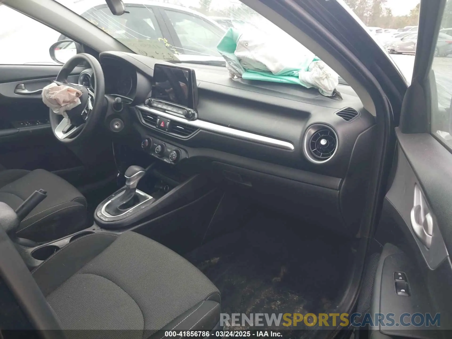 5 fotografías del automóvil dañado 3KPF24AD7RE799390 KIA FORTE 2024