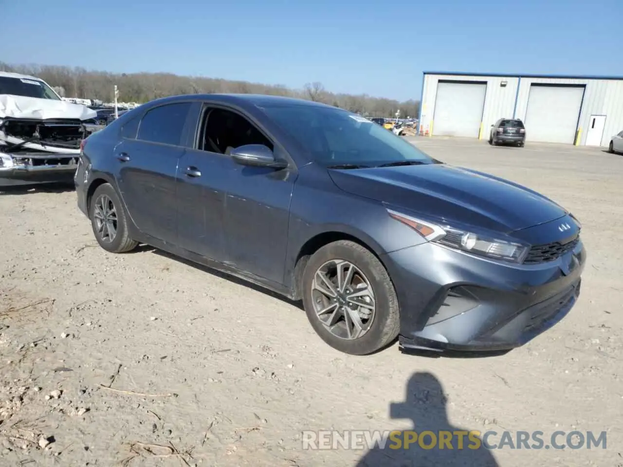 4 fotografías del automóvil dañado 3KPF24AD7RE821548 KIA FORTE 2024