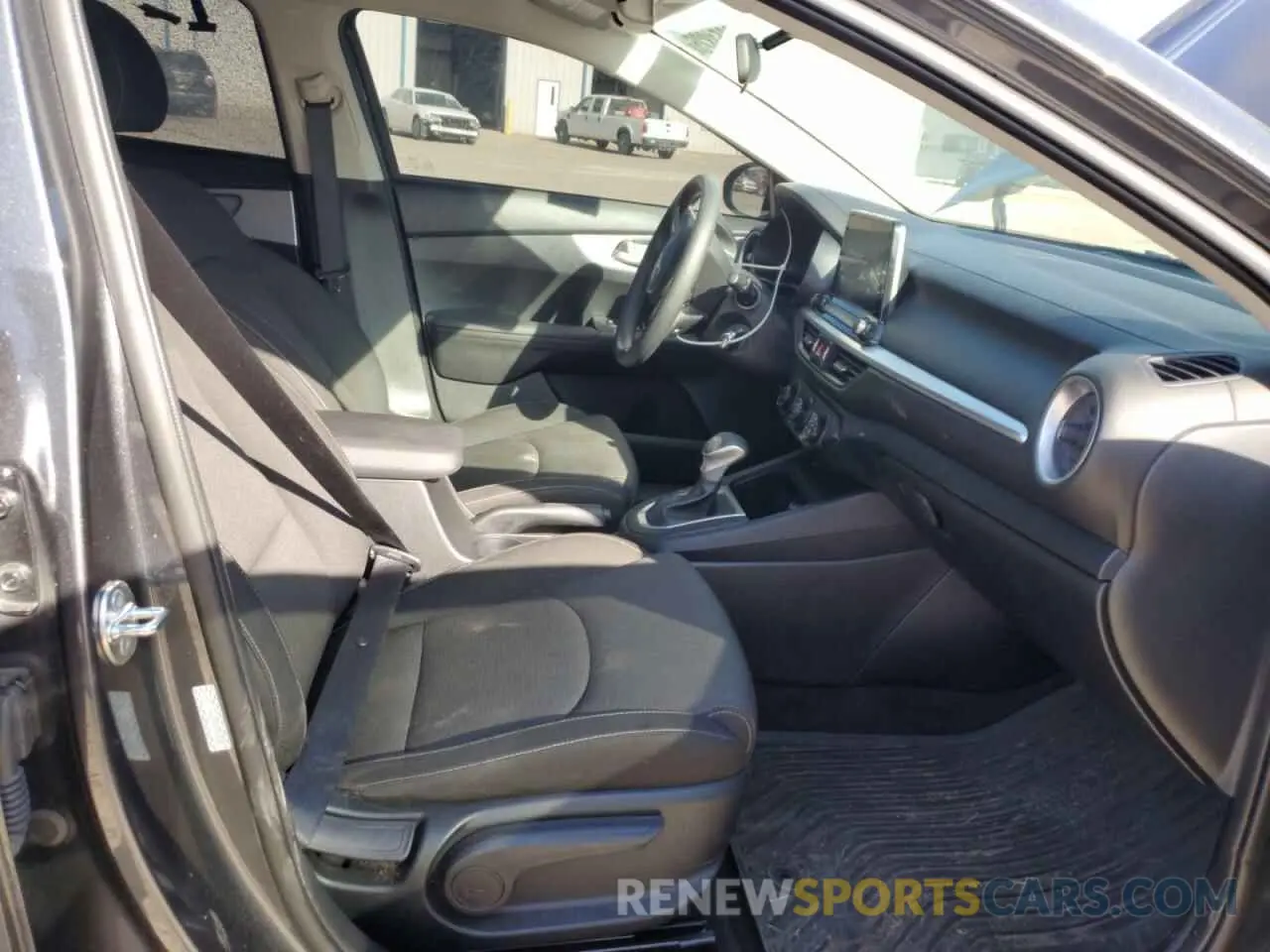 7 fotografías del automóvil dañado 3KPF24AD7RE821548 KIA FORTE 2024