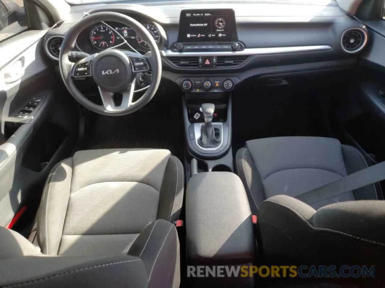 8 fotografías del automóvil dañado 3KPF24AD7RE821548 KIA FORTE 2024