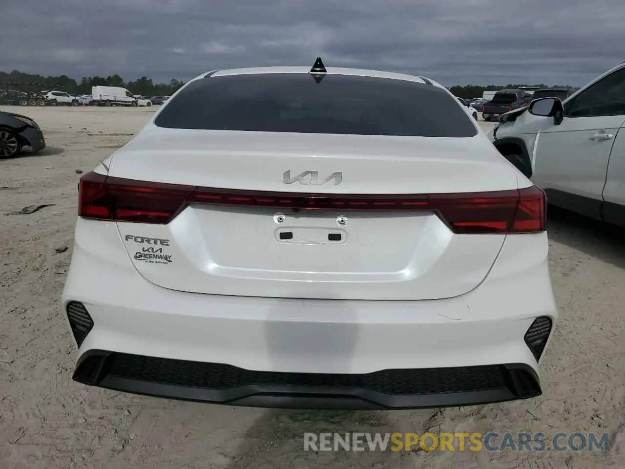 6 fotografías del automóvil dañado 3KPF24AD7RE833392 KIA FORTE 2024