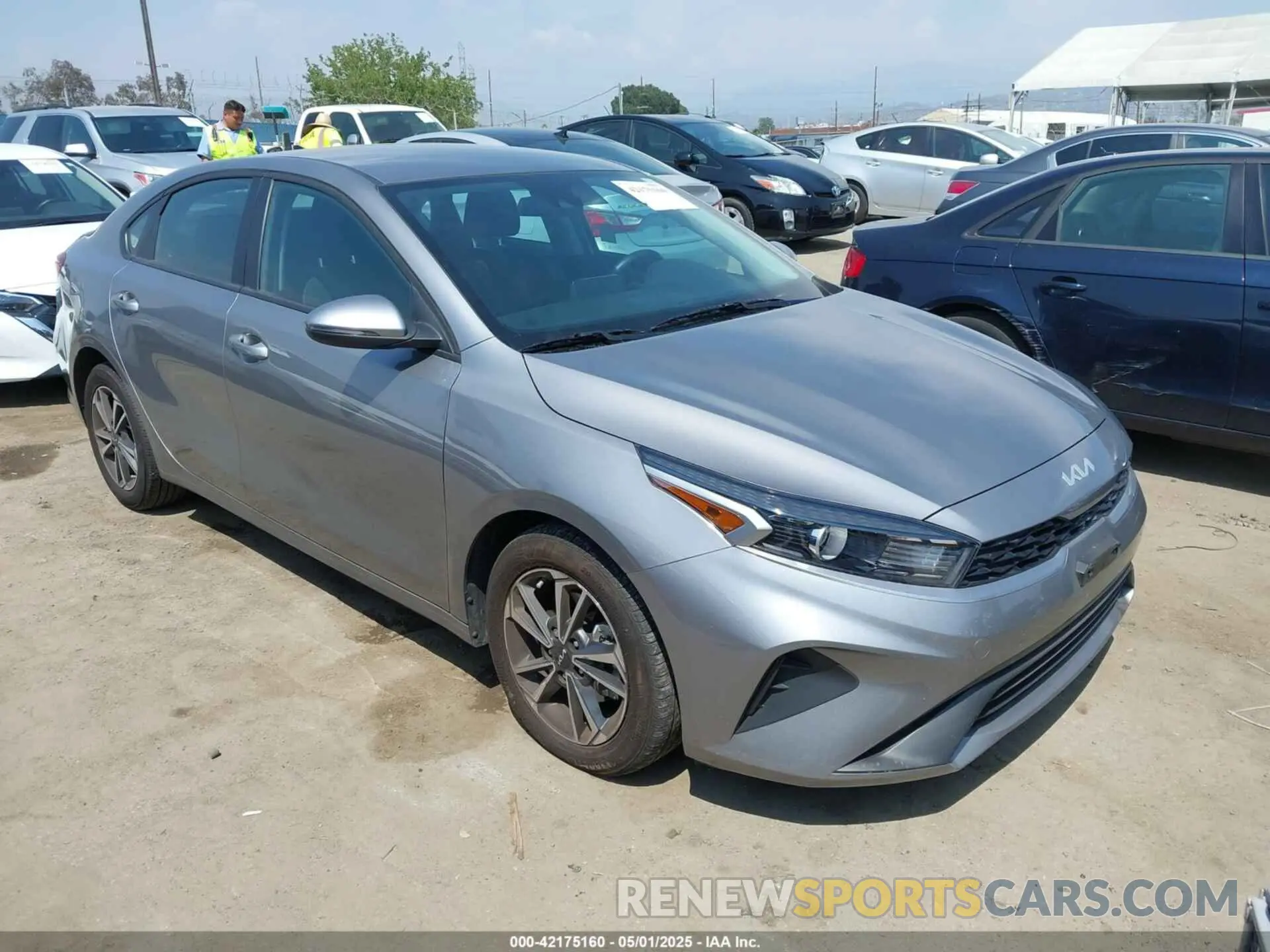 1 fotografías del automóvil dañado 3KPF24AD7RE837541 KIA FORTE 2024