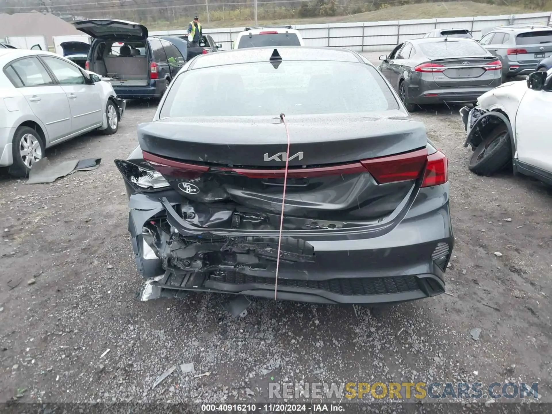 16 fotografías del automóvil dañado 3KPF24AD7RE840990 KIA FORTE 2024