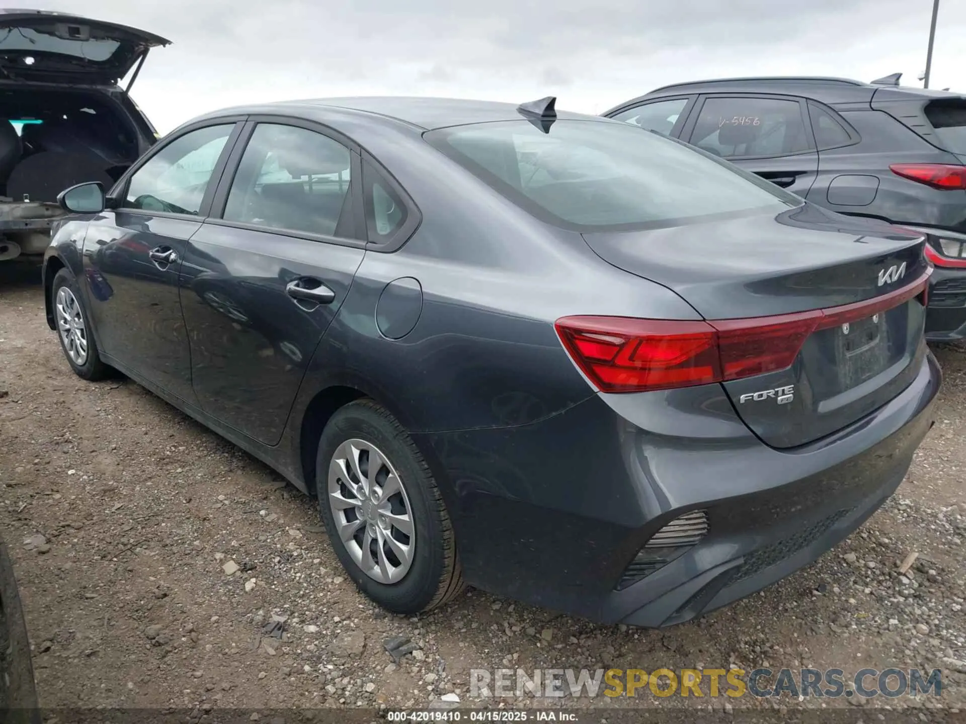 3 fotografías del automóvil dañado 3KPF24AD8RE699153 KIA FORTE 2024
