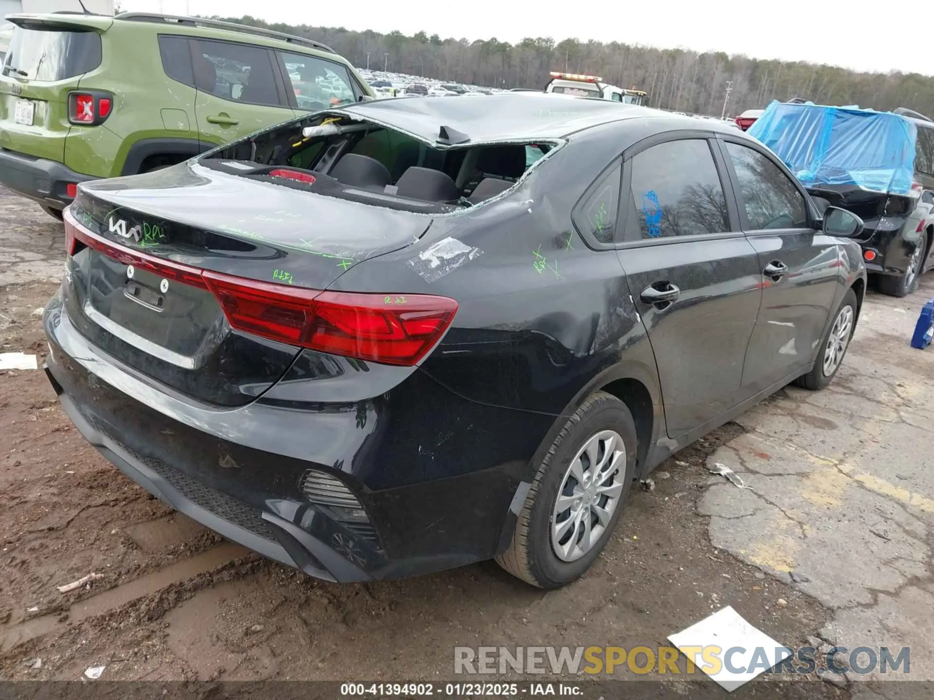 4 fotografías del automóvil dañado 3KPF24AD8RE709180 KIA FORTE 2024