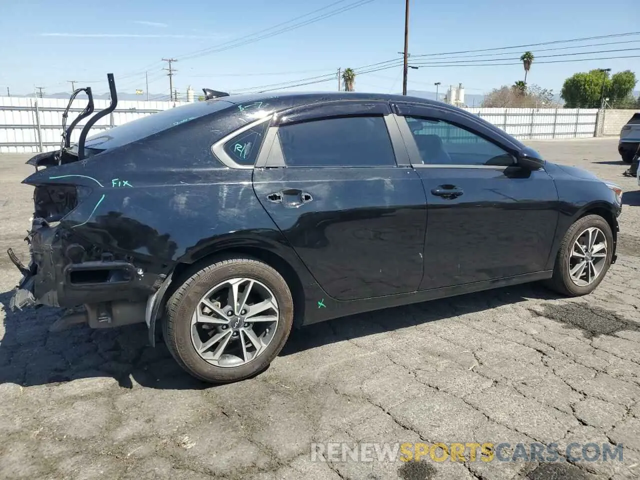 3 fotografías del automóvil dañado 3KPF24AD8RE713665 KIA FORTE 2024