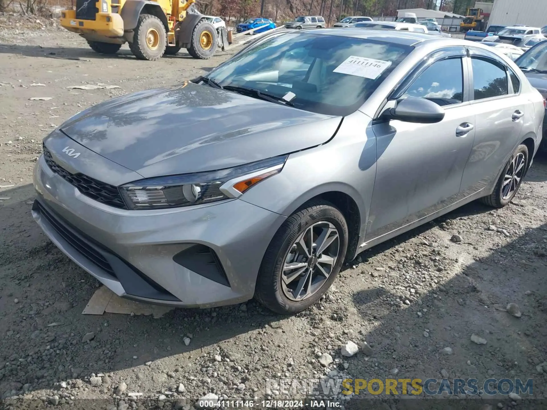 2 fotografías del automóvil dañado 3KPF24AD8RE722804 KIA FORTE 2024