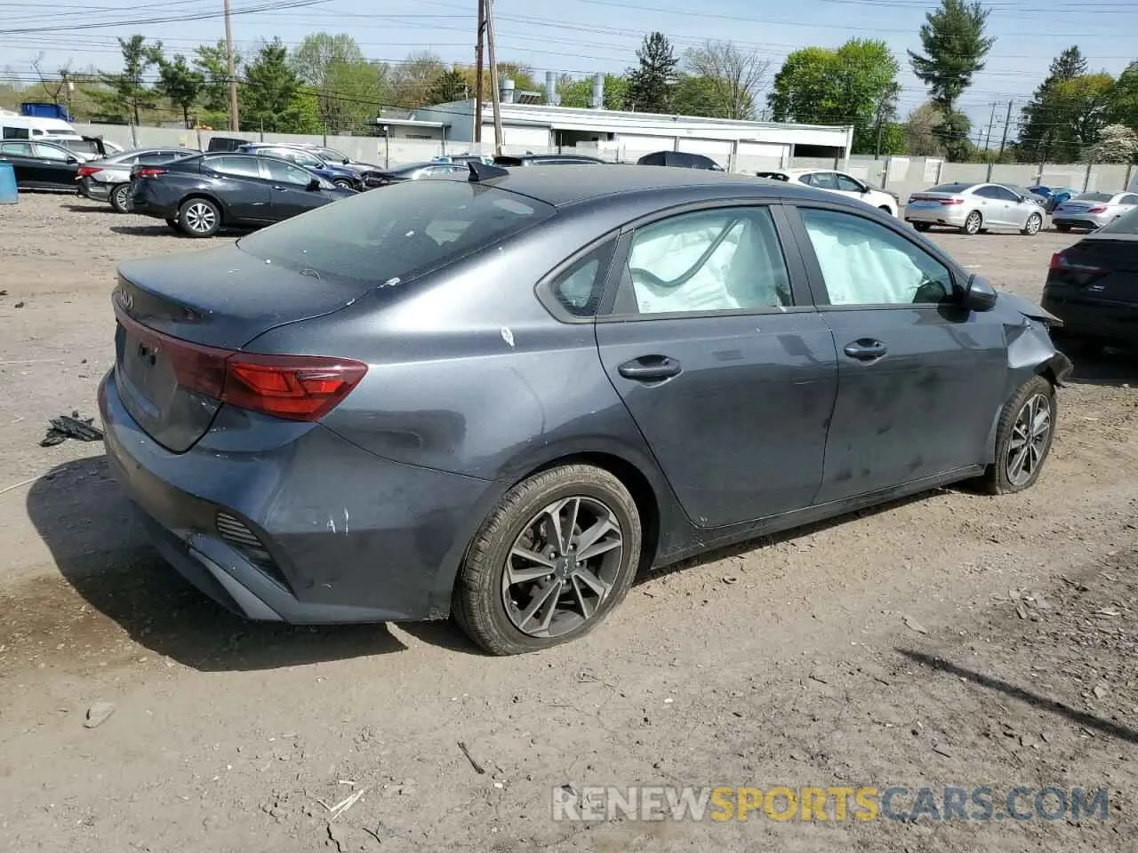 3 fotografías del automóvil dañado 3KPF24AD8RE723130 KIA FORTE 2024