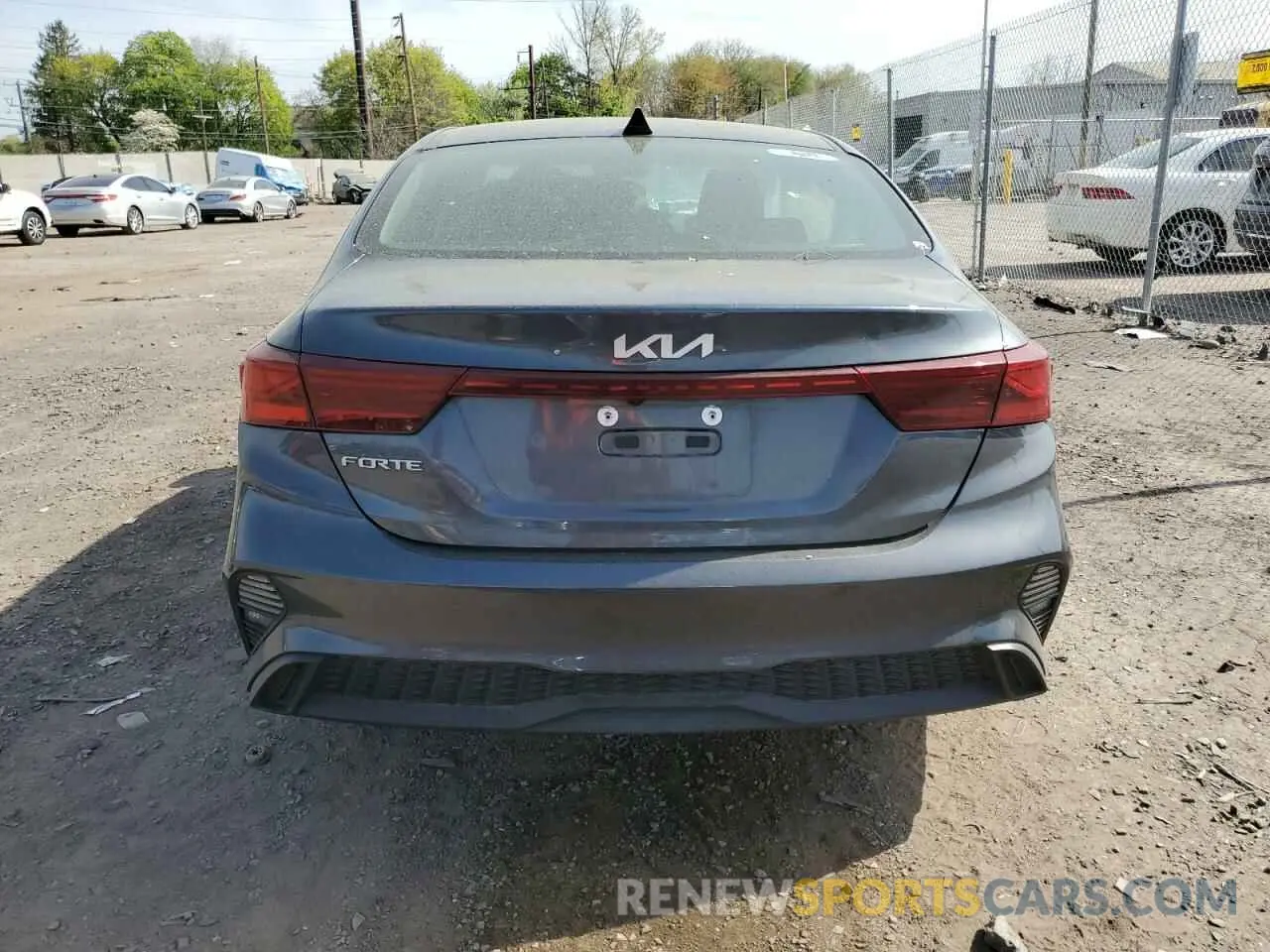 6 fotografías del automóvil dañado 3KPF24AD8RE723130 KIA FORTE 2024