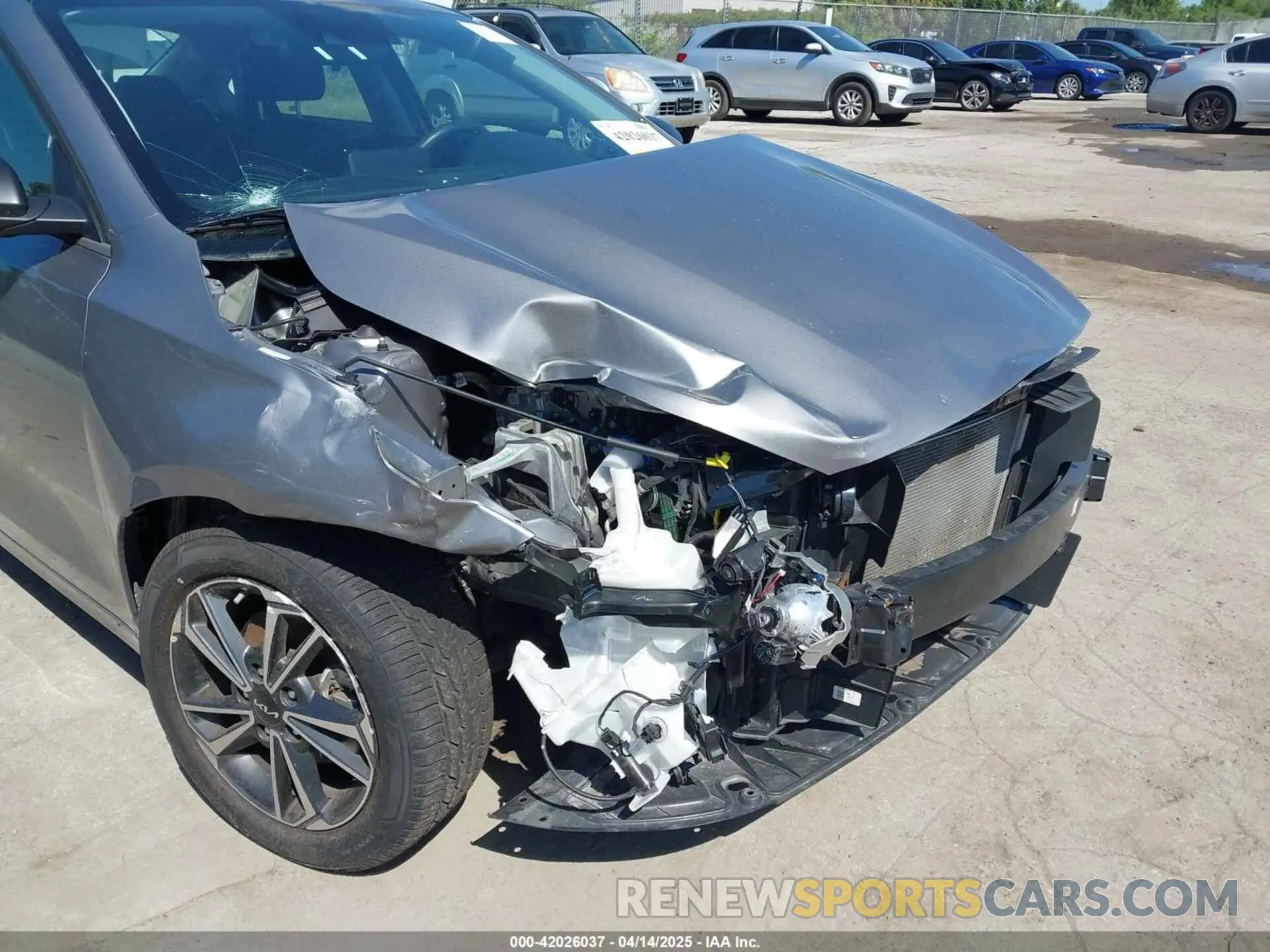 6 fotografías del automóvil dañado 3KPF24AD8RE726691 KIA FORTE 2024