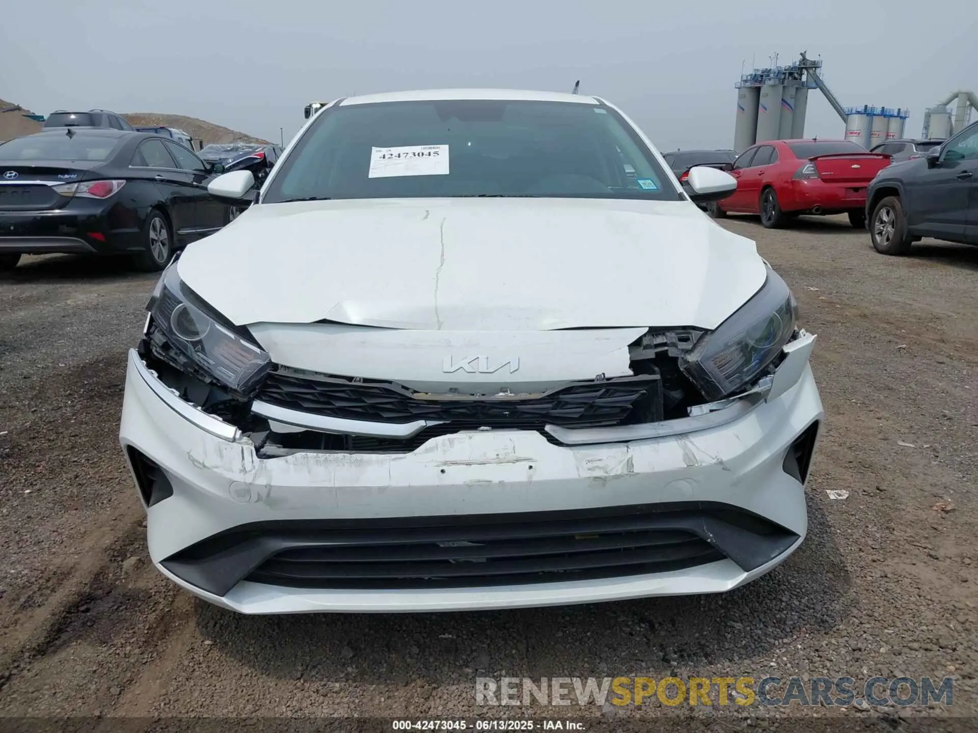 12 fotografías del automóvil dañado 3KPF24AD8RE742602 KIA FORTE 2024