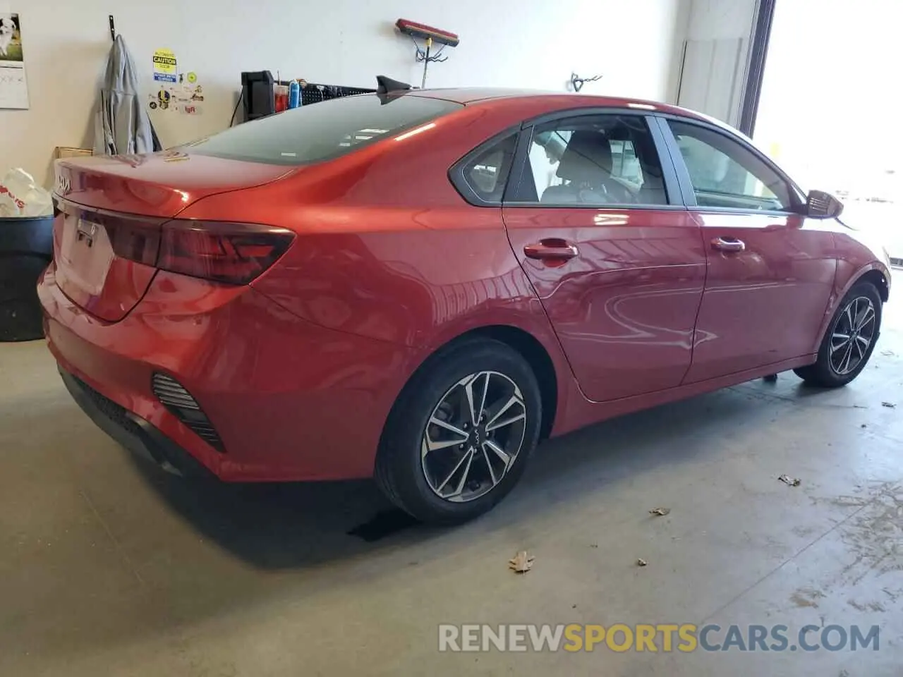 3 fotografías del automóvil dañado 3KPF24AD8RE747962 KIA FORTE 2024