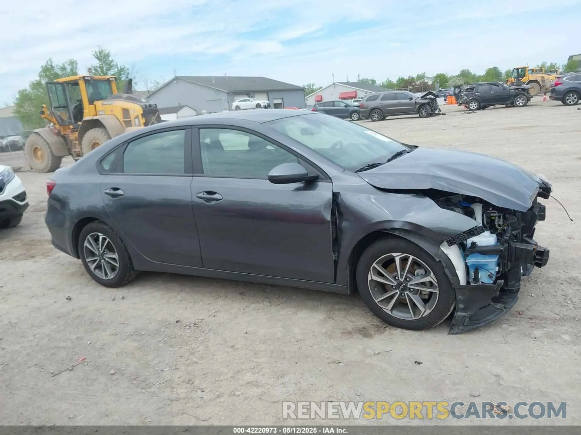 13 fotografías del automóvil dañado 3KPF24AD8RE754569 KIA FORTE 2024