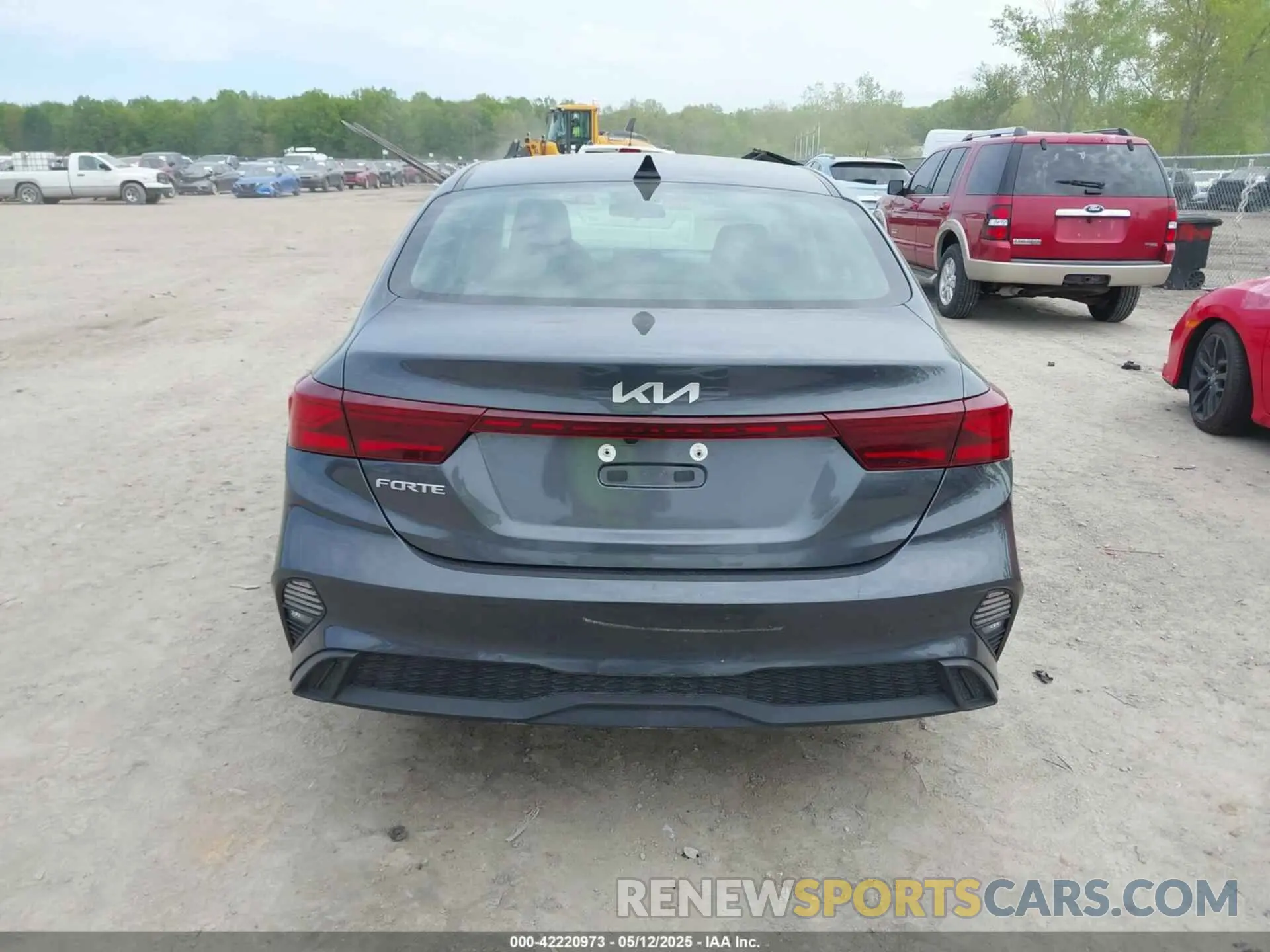 16 fotografías del automóvil dañado 3KPF24AD8RE754569 KIA FORTE 2024