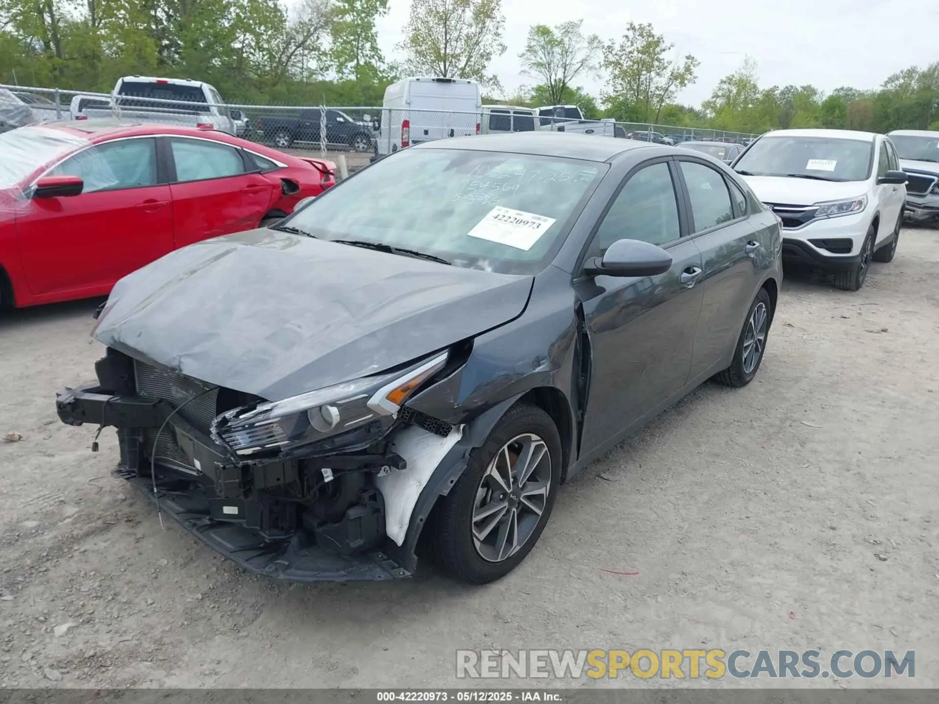 2 fotografías del automóvil dañado 3KPF24AD8RE754569 KIA FORTE 2024